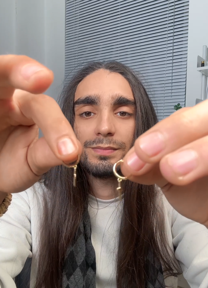 American cross-border live streamer