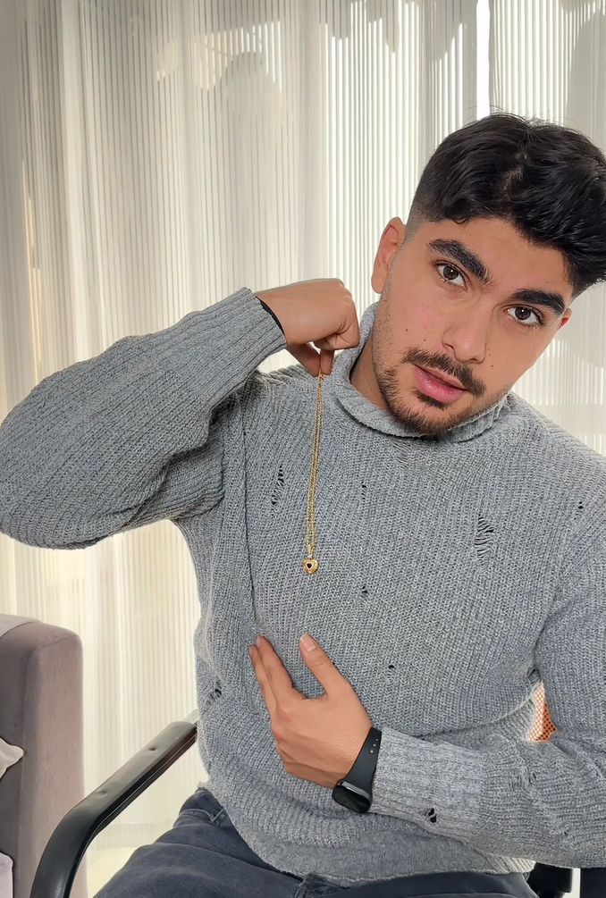 British jewelry vendor